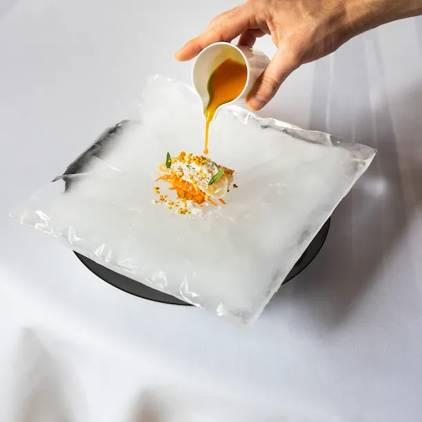Hand serving