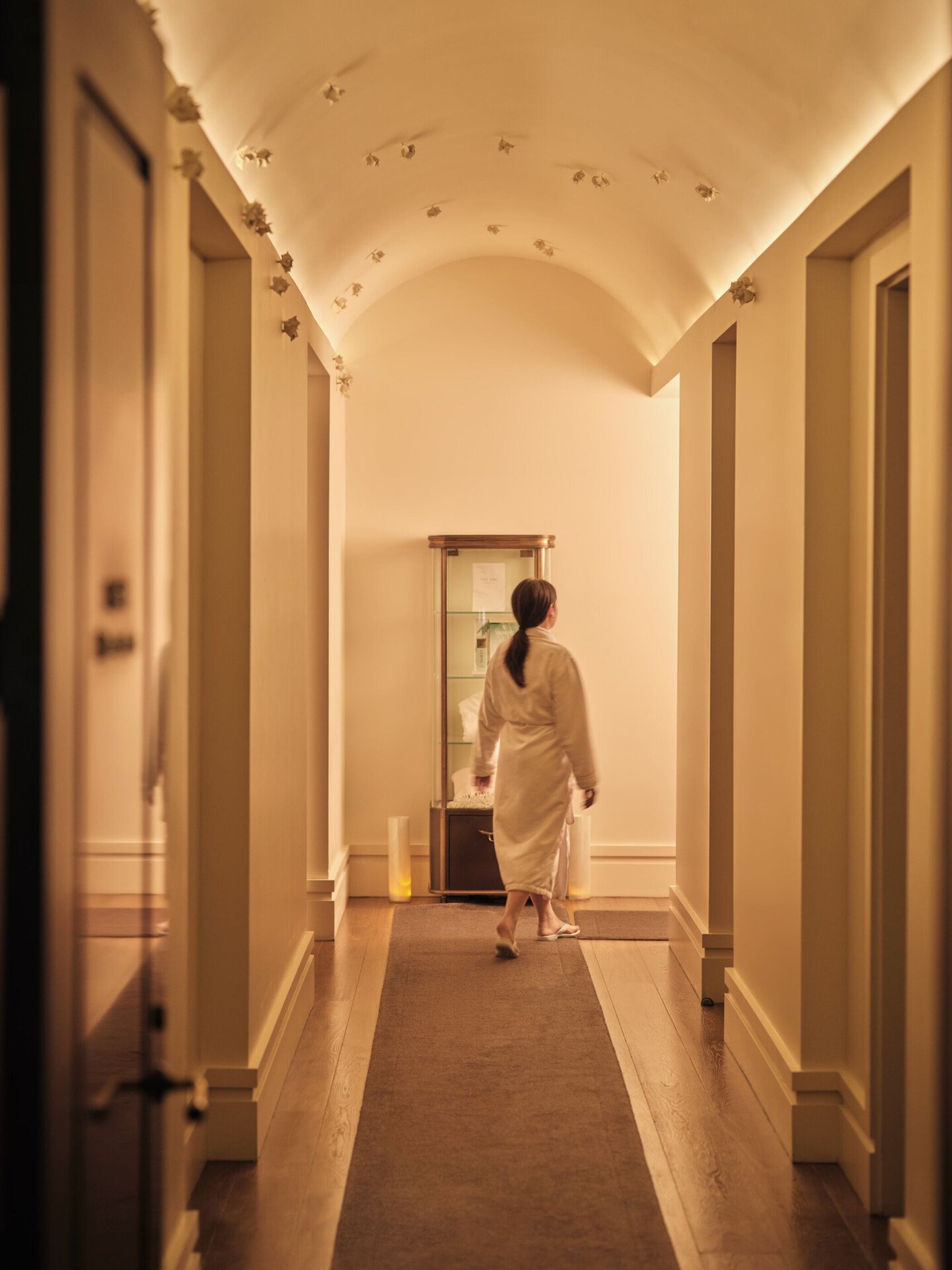 spa entrance walkway 