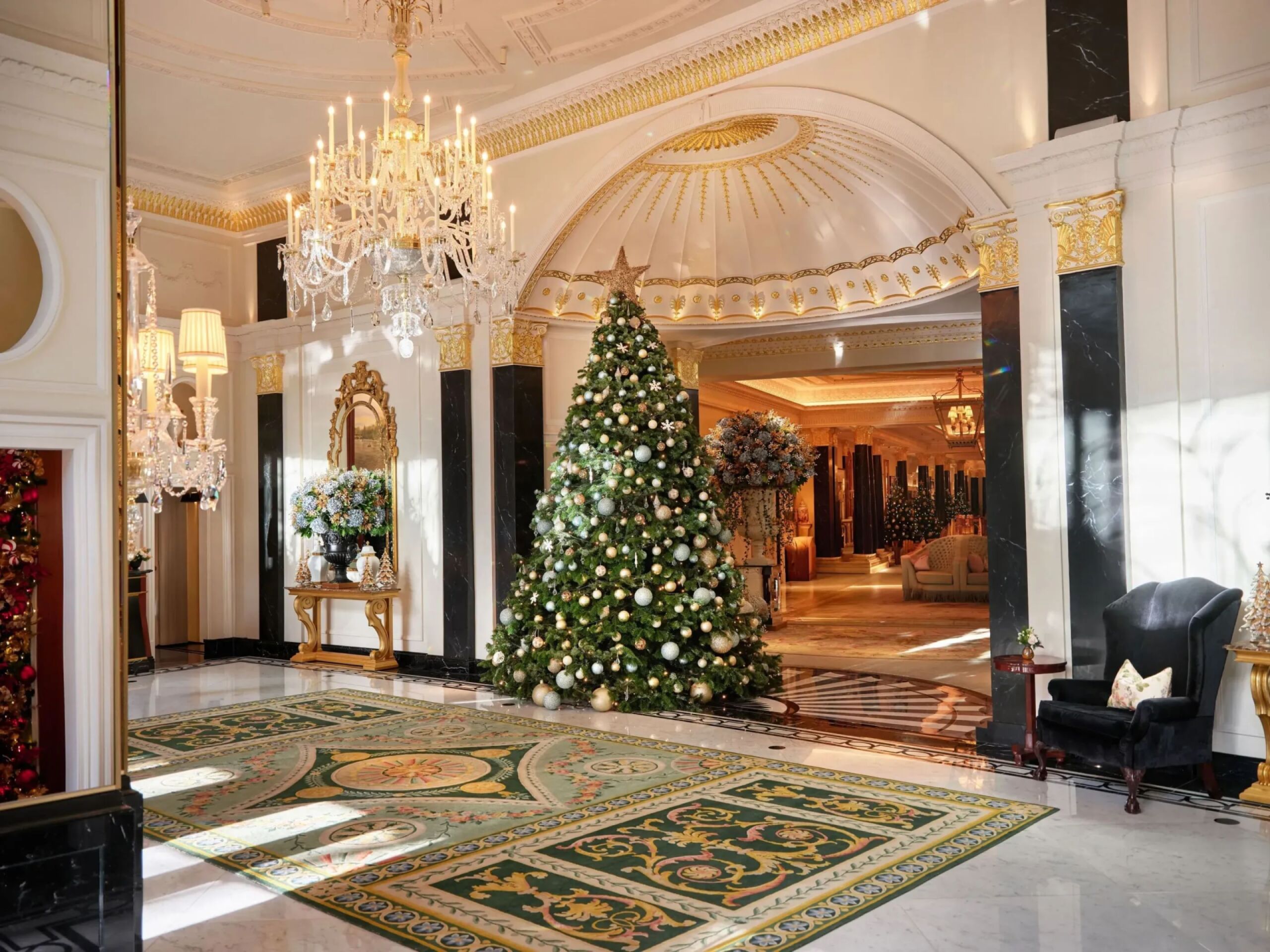 Festive decorations and celebrations at The Dorchester 