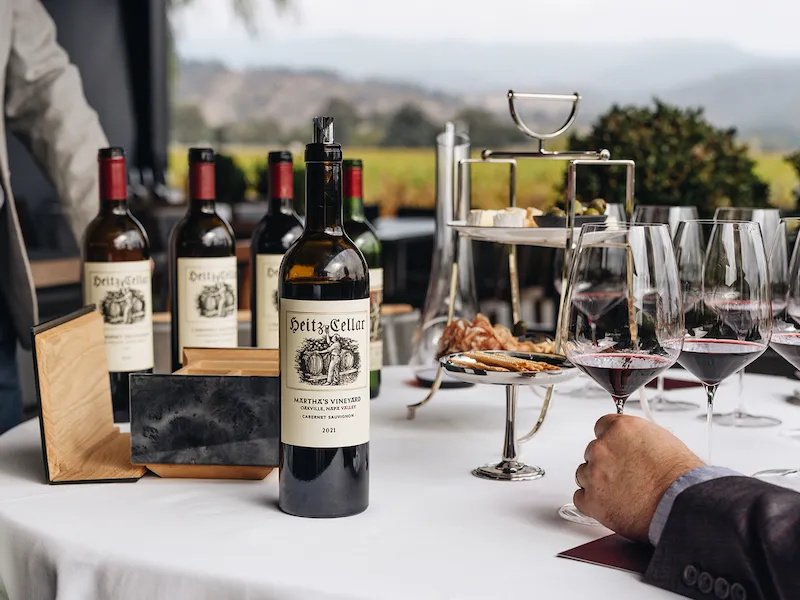 The wine selection of Heitz Cellar in a wine dinner set up