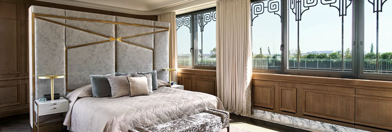Chambre principale de la suite Belle Etoile du Meurice, Paris.
