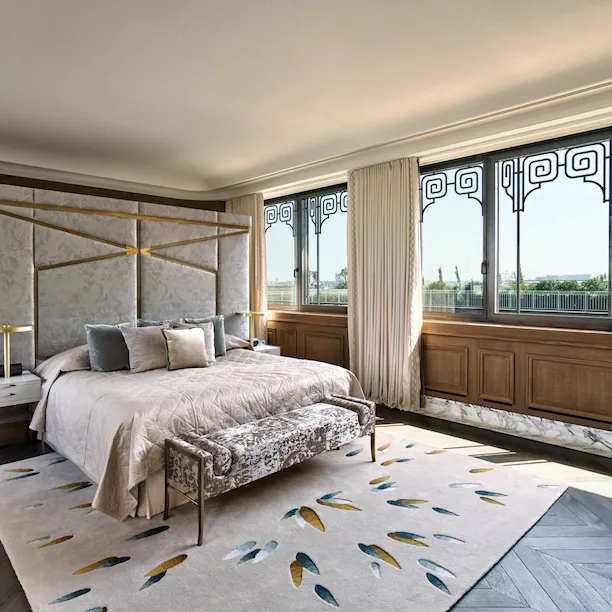 Chambre principale de la suite Belle Etoile du Meurice, Paris.