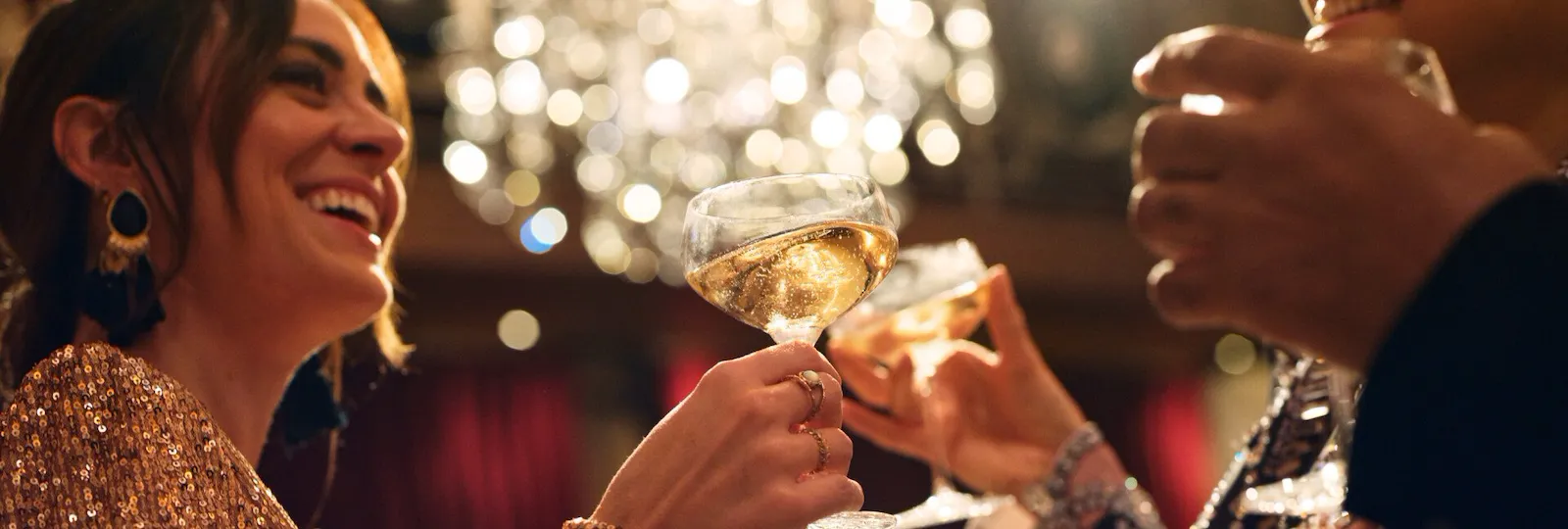 Fêtes dans le salon Haute Couture à l'Hôtel Plaza Athénée , Paris - Dorchester Collection.