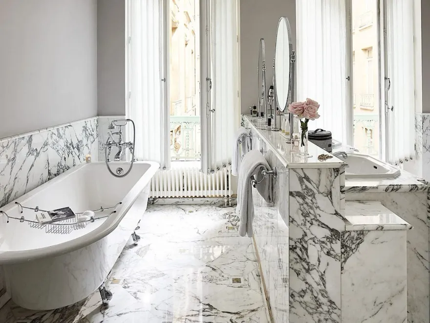Picture of the Executive Room's bathroom