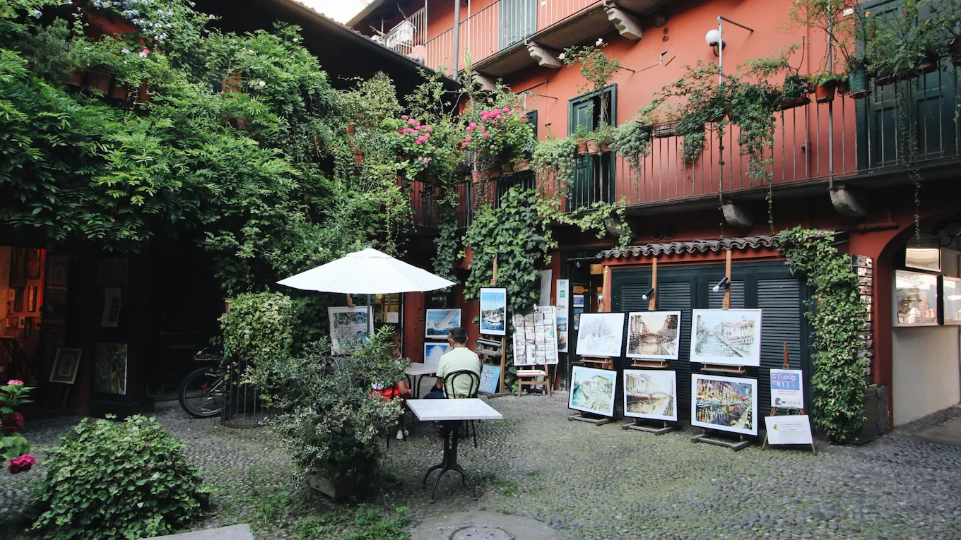 Cortile degli artisti (Artists courtyard - one of the most famous old courtyards) in Naviglio area with a detail of one of the painter resident
